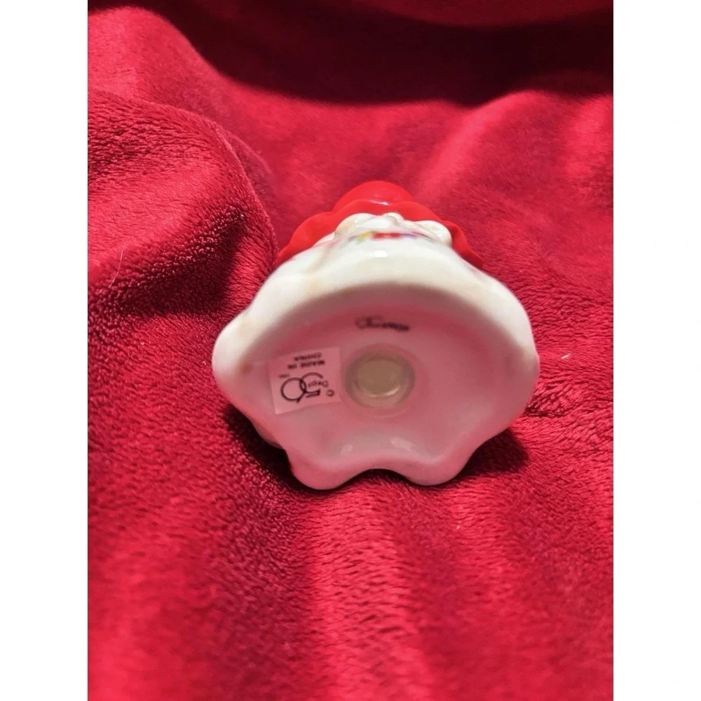 VTG Hull Pottery By Louise Baker Red Riding Hood Salt Shaker Dept 56 1940 3x2.5